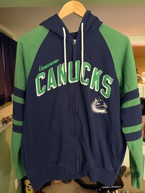 Vancouver Canucks Navy & Green Full-Zip Hoodie